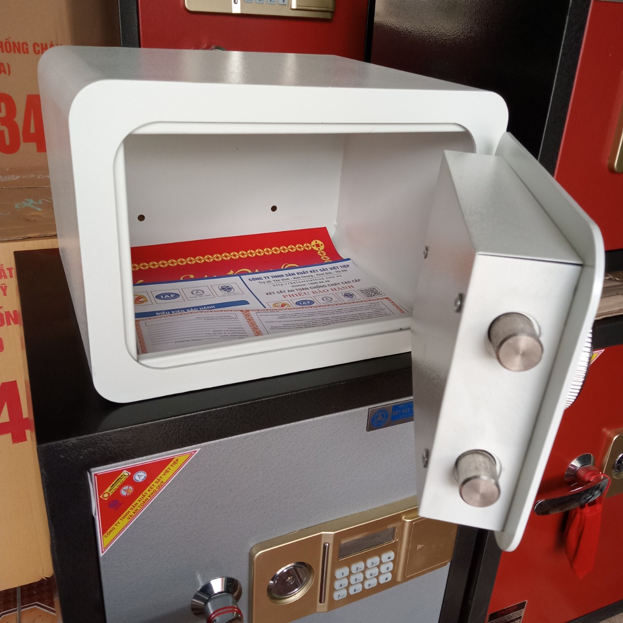 Két Sắt Điện Tử Mini KS 24, Xanh, Việt Tiệp, Nặng 7kg, Két Sắt Bắc Ninh, Két Sắt Việt Tiệp Bắc Ninh. Két Sắt Điện Tử Mini KS 24, Xanh, Việt Tiệp, Nặng 7kg, Két Sắt Bắc Ninh, Két Sắt Việt Tiệp Bắc Ninh.