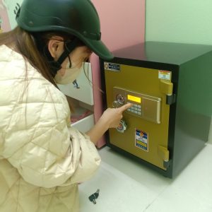 Két Sắt Điện Tử BN58-DT, Đen Vàng, Việt Tiệp, Nặng 55kg, Két Sắt Bắc Ninh, Két Sắt Việt Tiệp Bắc Ninh.